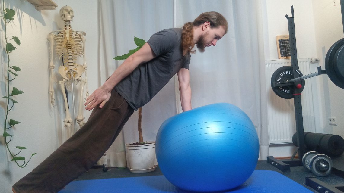 Schulterstabilisierung mit dem Gymnastikball